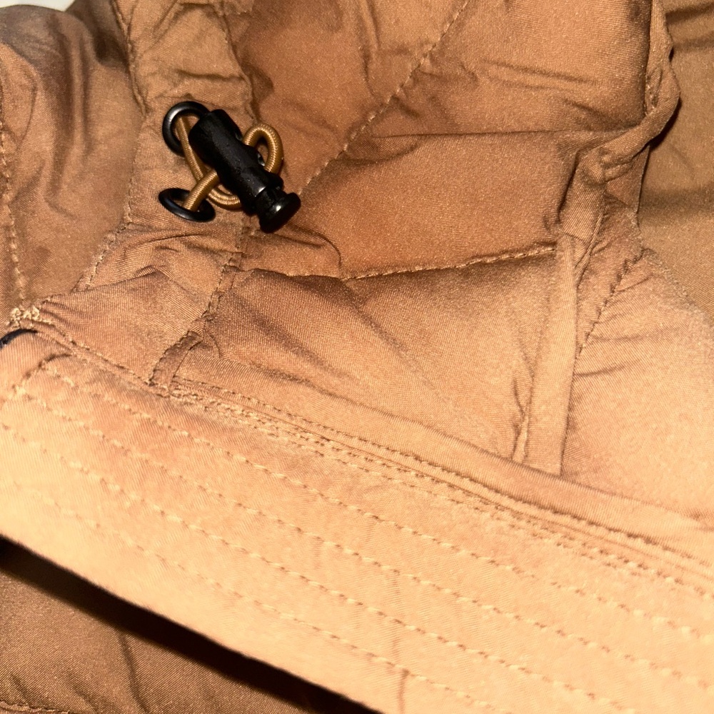 BCBGMaxAzria Womens Feather Free Eco-Friendly Fill Puffer Jacket Camel Tan LARGE - Picture 9 of 9